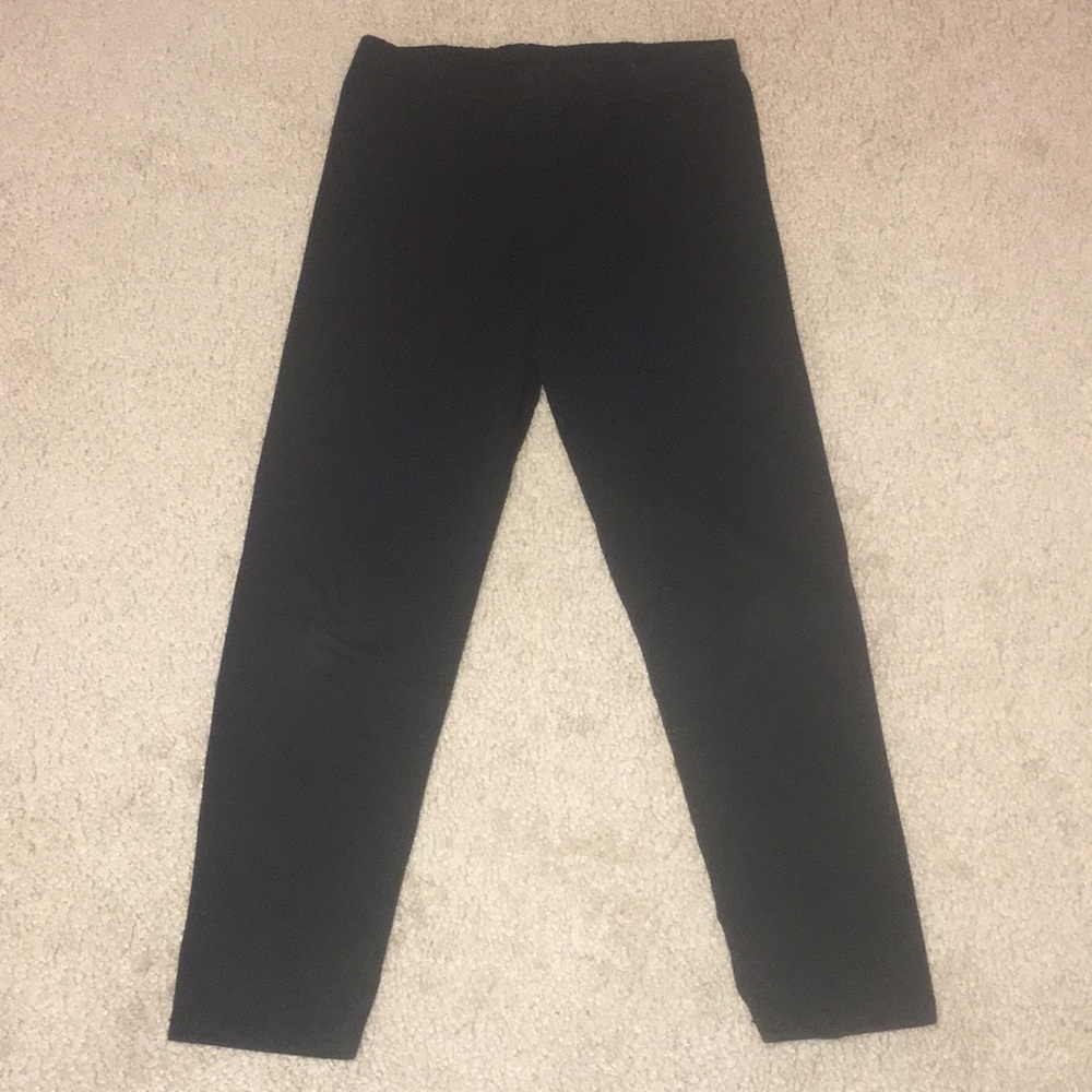 😊 Little girls black leggings 🌈